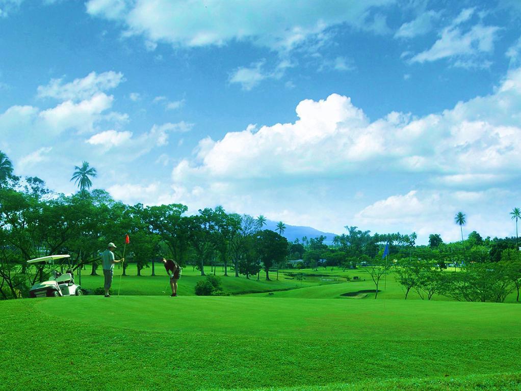 Novotel Manado Golf Resort & Convention Center Eksteriør bilde